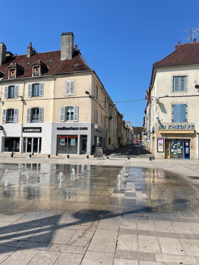 Appartement Calme Au Coeur De La Ville Lons-le-Saunier Kültér fotó